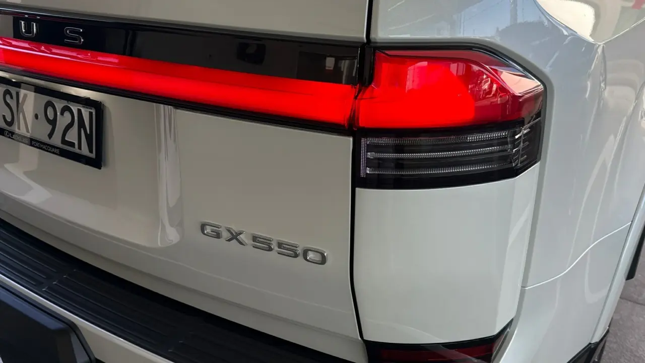 2025 Lexus GX550 Gallery Image 5