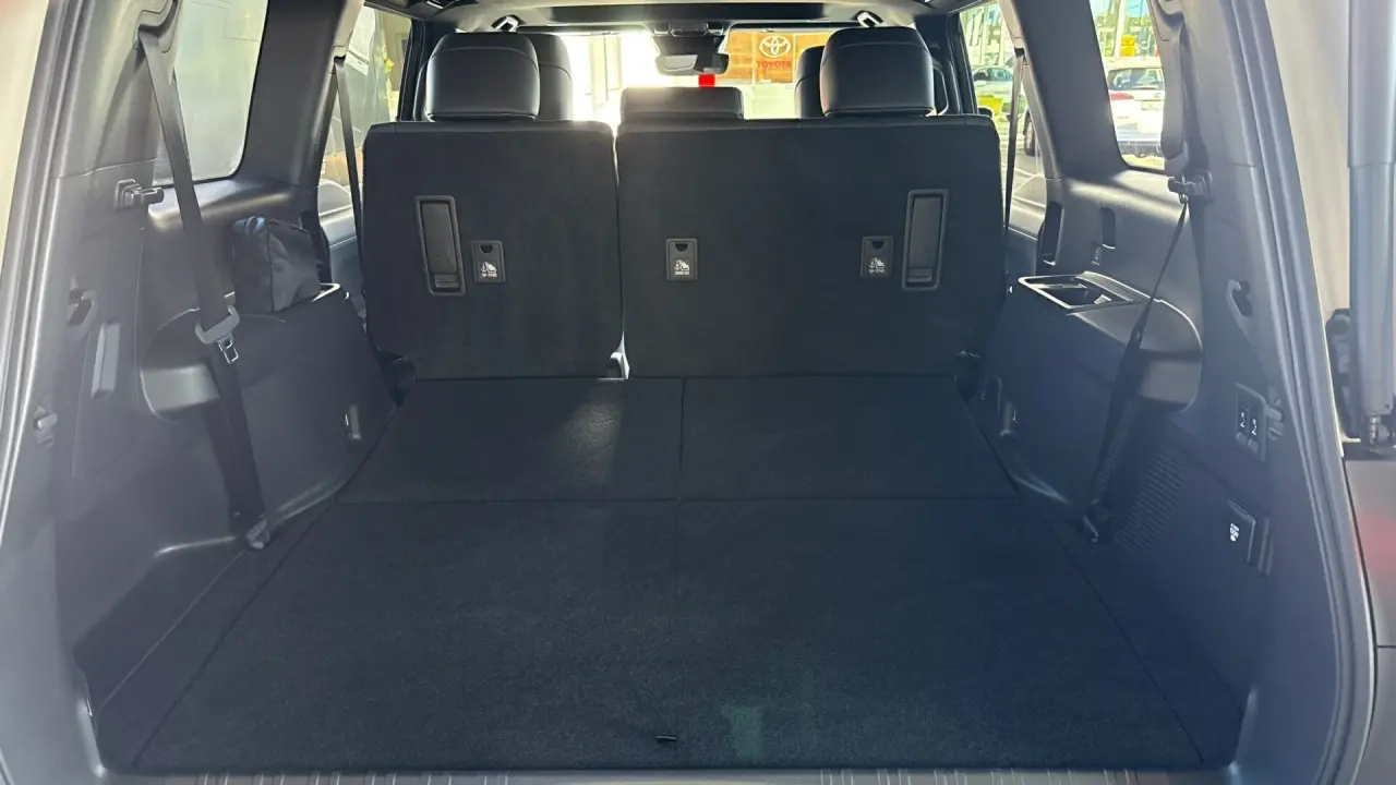 2025 Lexus GX550 Gallery Image 6