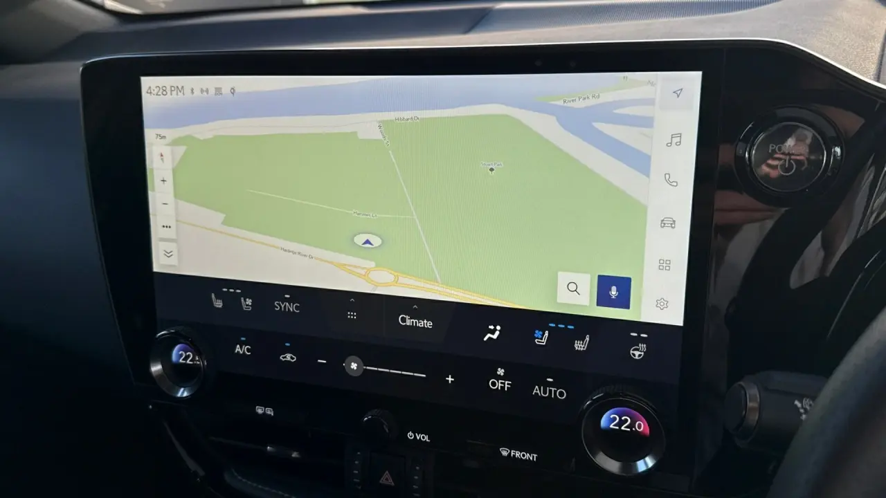 2024 Lexus NX450h+ Gallery Image 13
