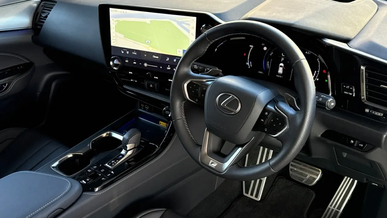 2024 Lexus NX450h+ Gallery Image 8