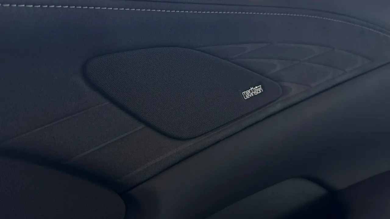 2025 Lexus RX450h+ Gallery Image 12