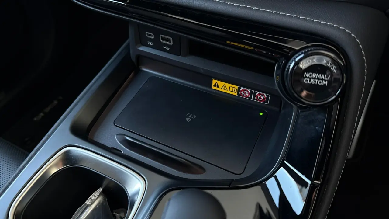 2025 Lexus NX350 Gallery Image 17