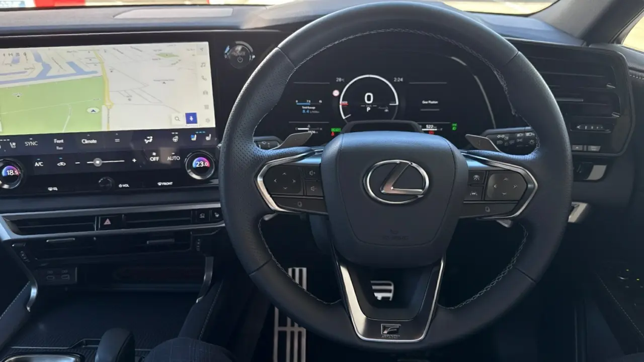 2025 Lexus RX500h Gallery Image 13