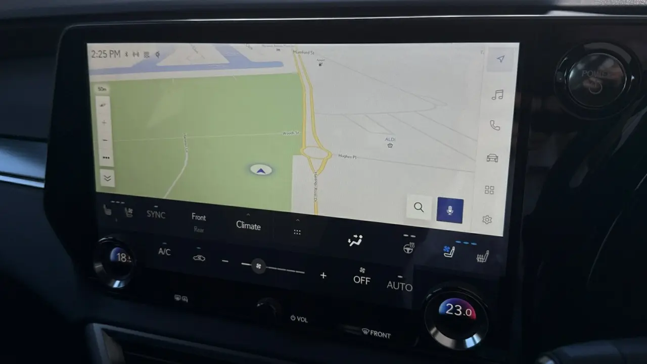 2025 Lexus RX500h Gallery Image 17