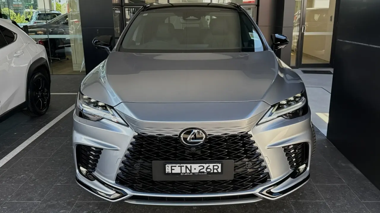 2025 Lexus RX500h Gallery Image 2