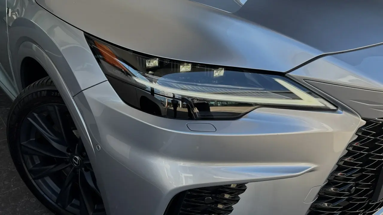 2025 Lexus RX500h Gallery Image 3