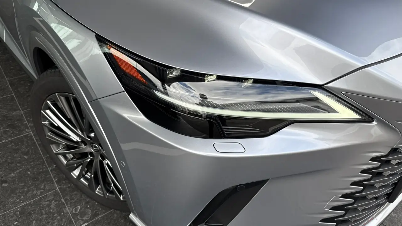 2025 Lexus RX450h+ Gallery Image 3