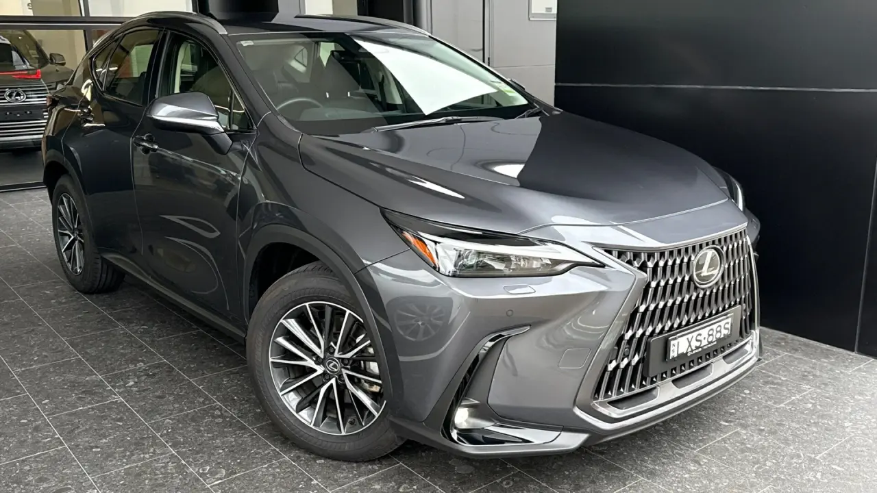 2025 Lexus NX250 Gallery Image 1