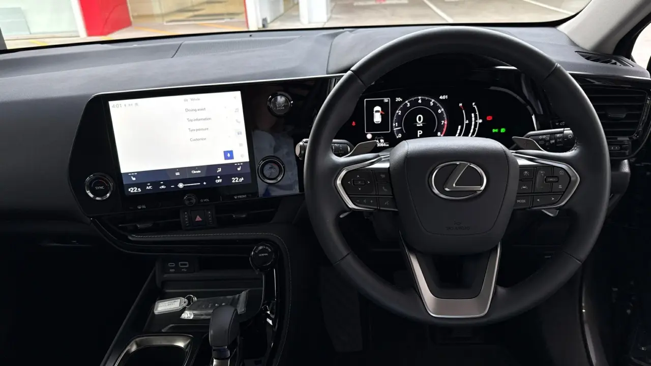 2025 Lexus NX250 Gallery Image 11