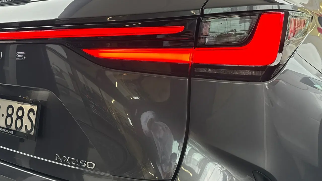 2025 Lexus NX250 Gallery Image 5