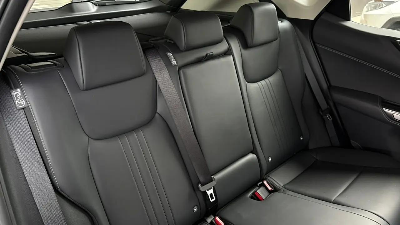 2025 Lexus NX250 Gallery Image 8