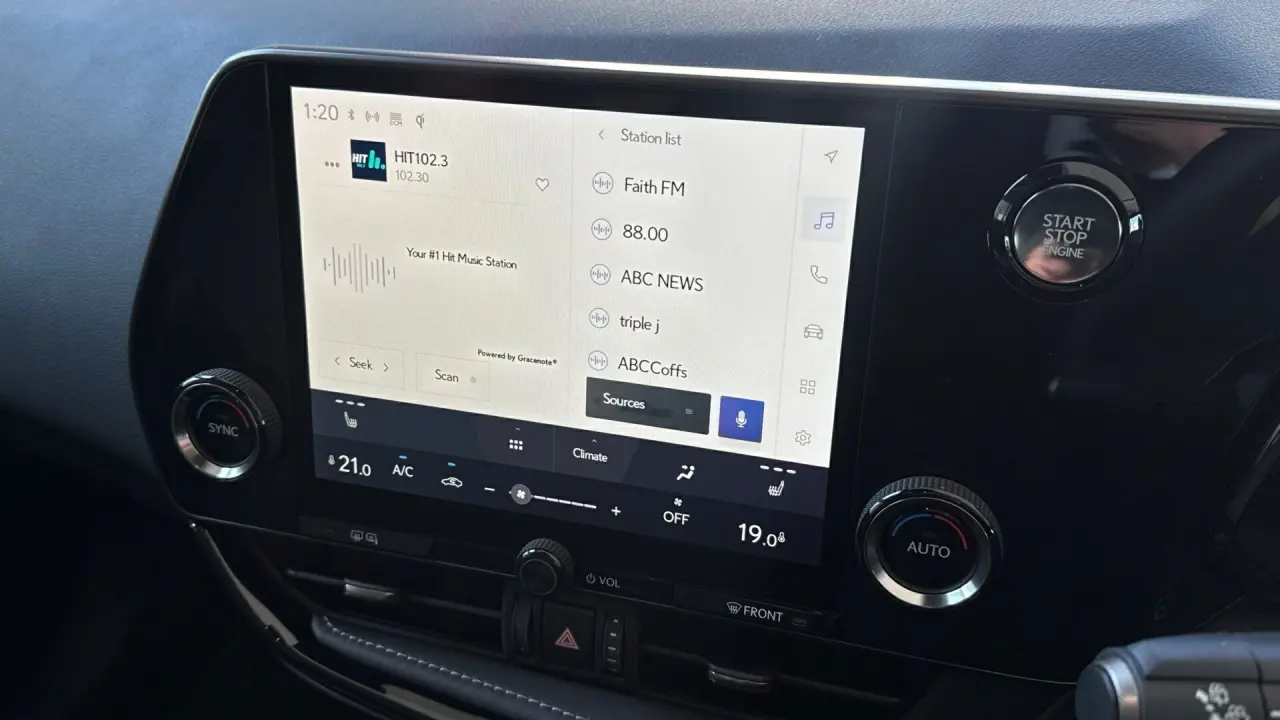 2025 Lexus NX250 Gallery Image 16