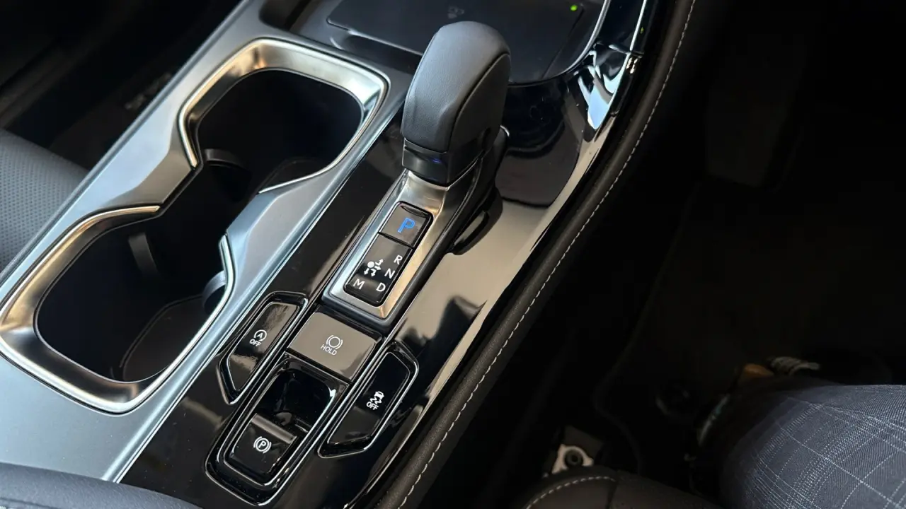 2025 Lexus NX250 Gallery Image 17