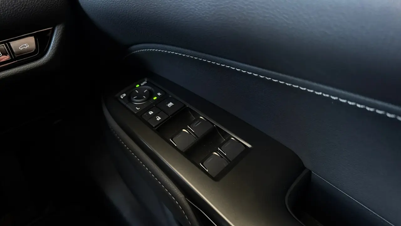 2025 Lexus NX250 Gallery Image 19