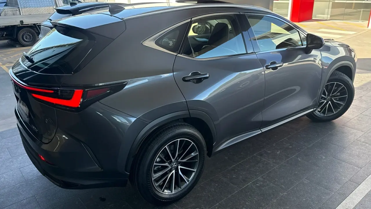 2025 Lexus NX250 Gallery Image 6