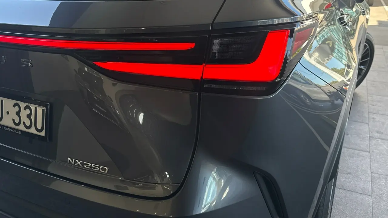 2025 Lexus NX250 Gallery Image 7