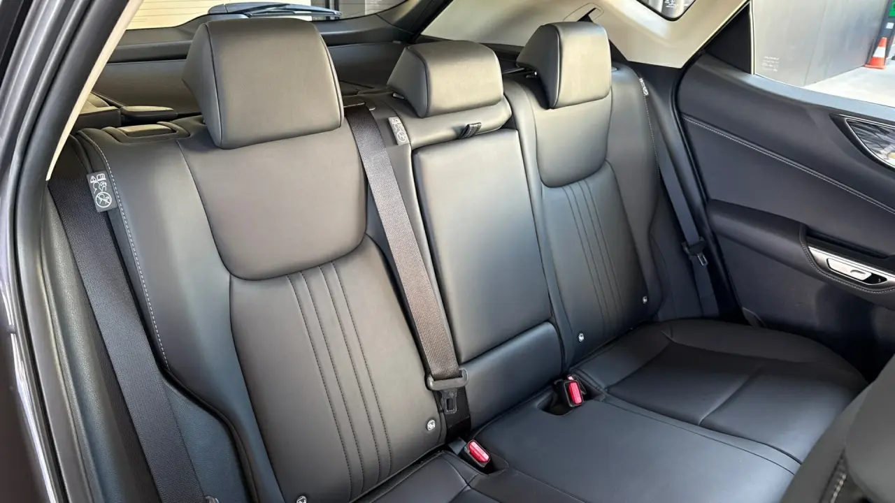 2025 Lexus NX250 Gallery Image 9