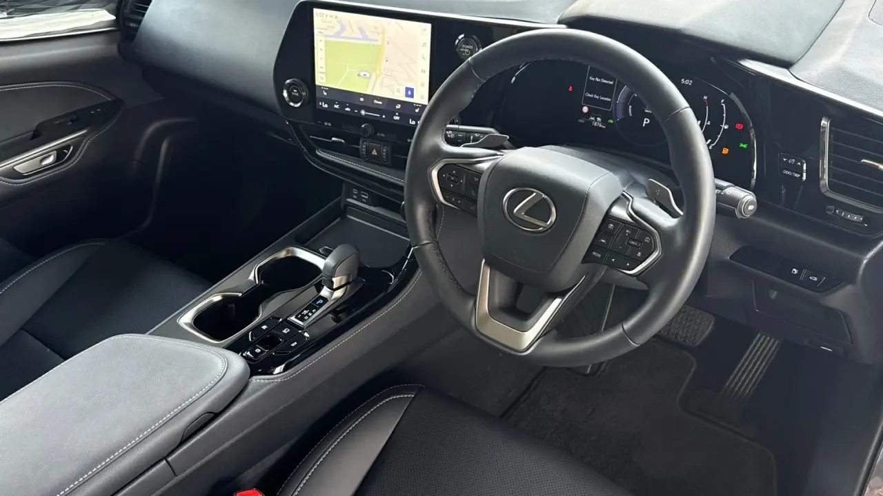 2025 Lexus NX350H Gallery Image 9