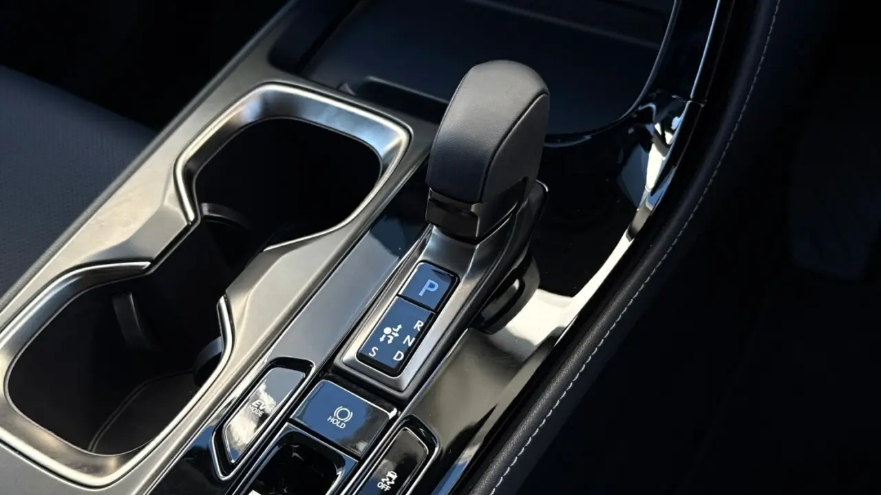 2026 Lexus NX350H Gallery Image 17