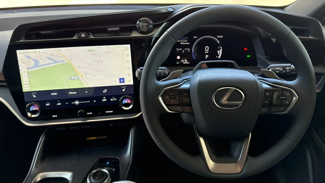 2026 Lexus RZ500e Gallery Image 10