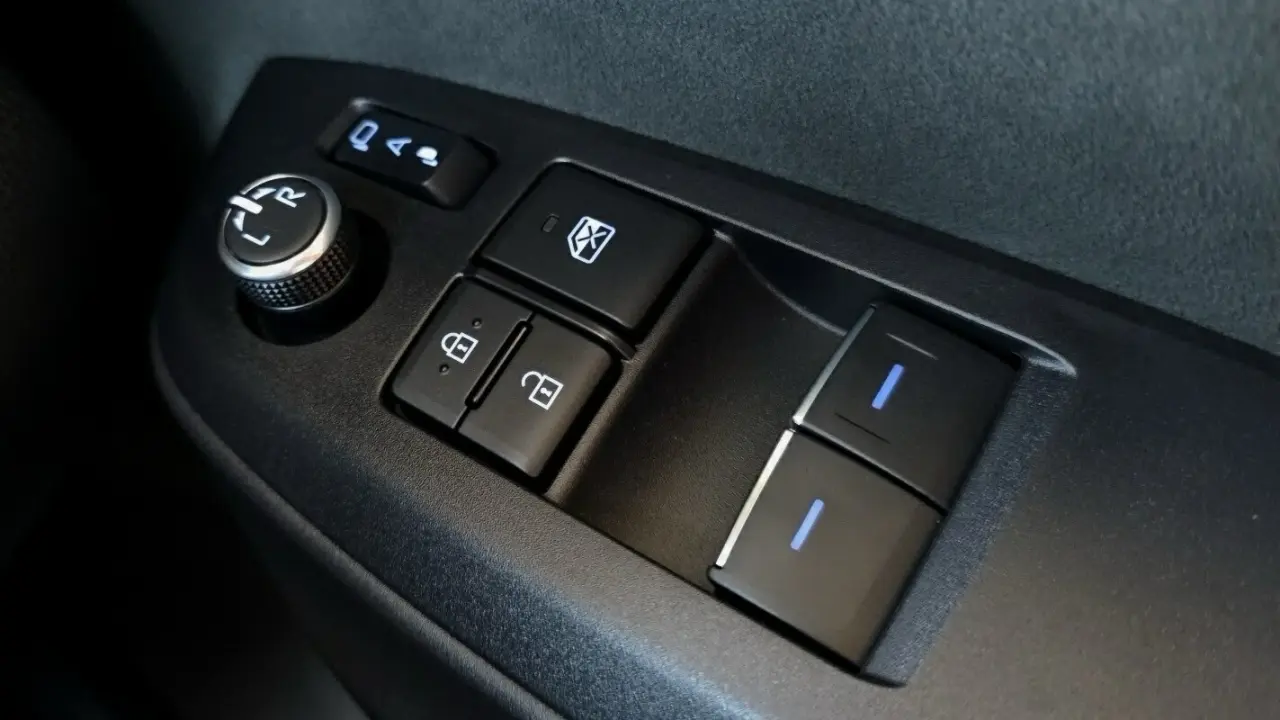 2021 Toyota GR Yaris Gallery Image 16