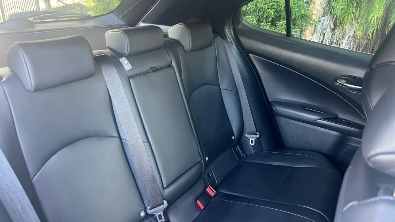2019 Lexus UX250H Image 9