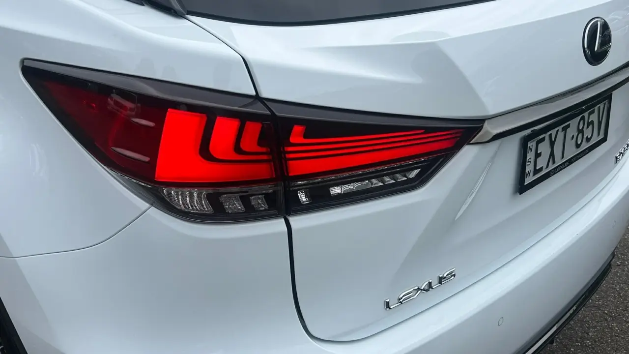 2021 Lexus RX350 Image 5