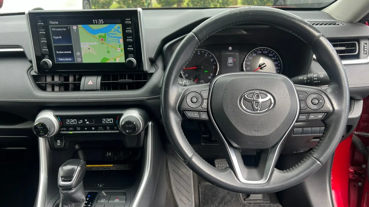 2019 Toyota RAV4 Image 11