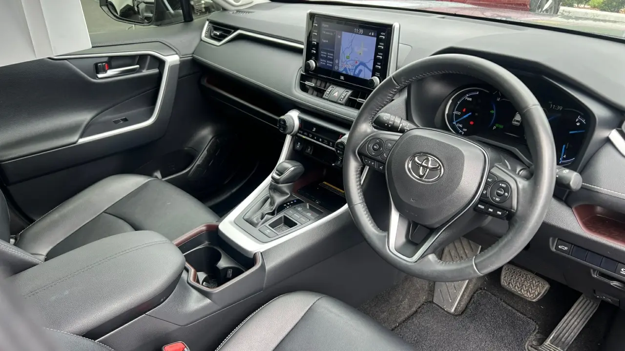 2021 Toyota Rav4 Hybrid Image 11