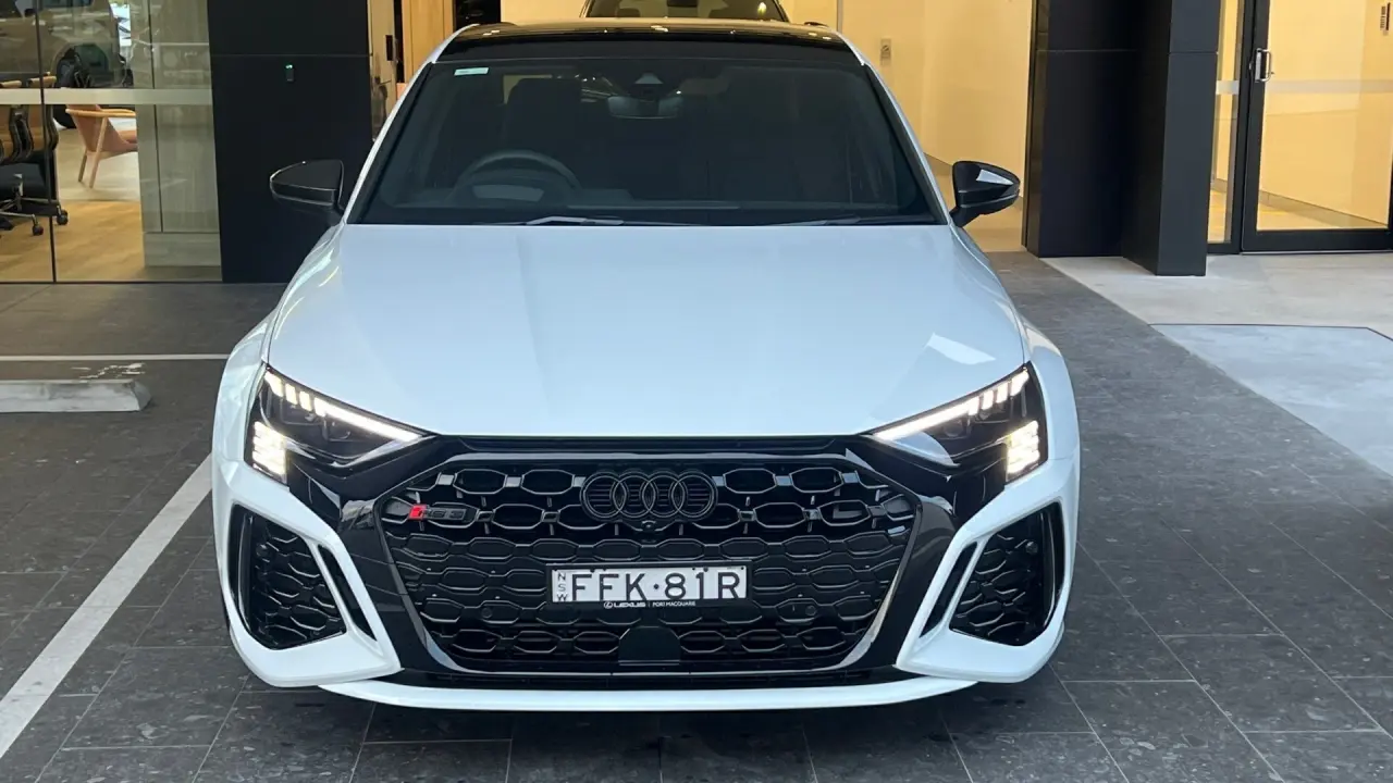 2023 AUDI RS 3 Image 2