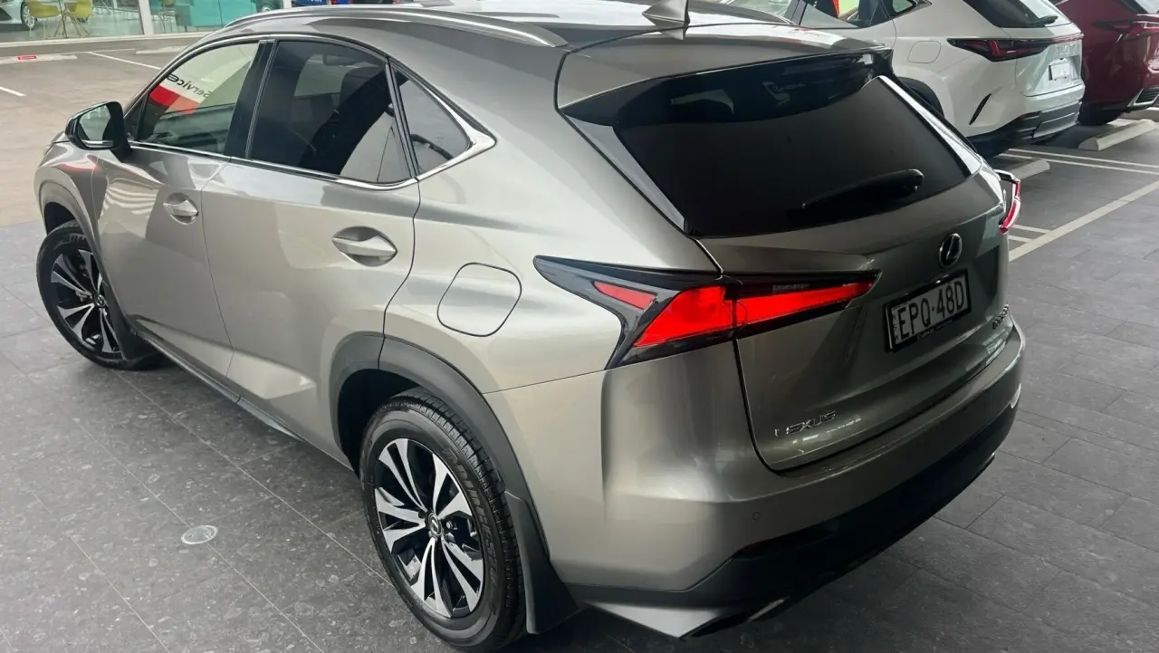 2019 Lexus NX300 Image 4