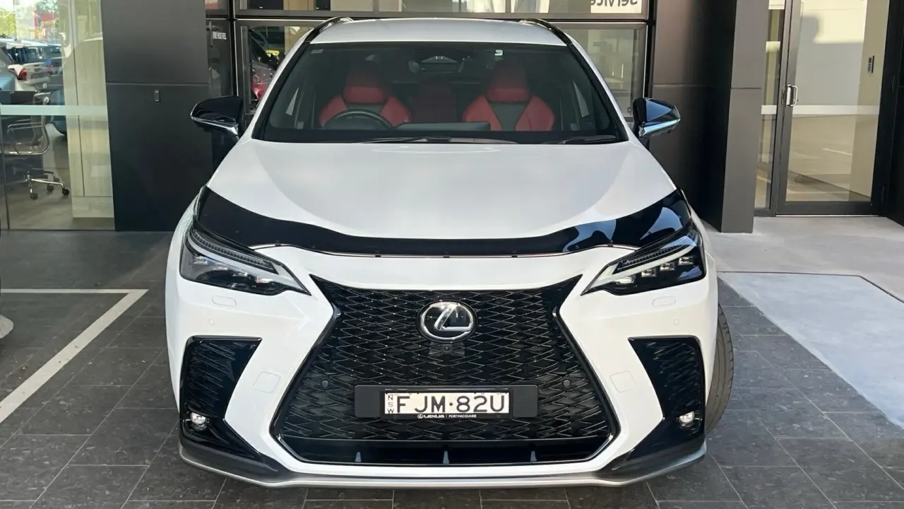 2023 Lexus NX350H Image 2