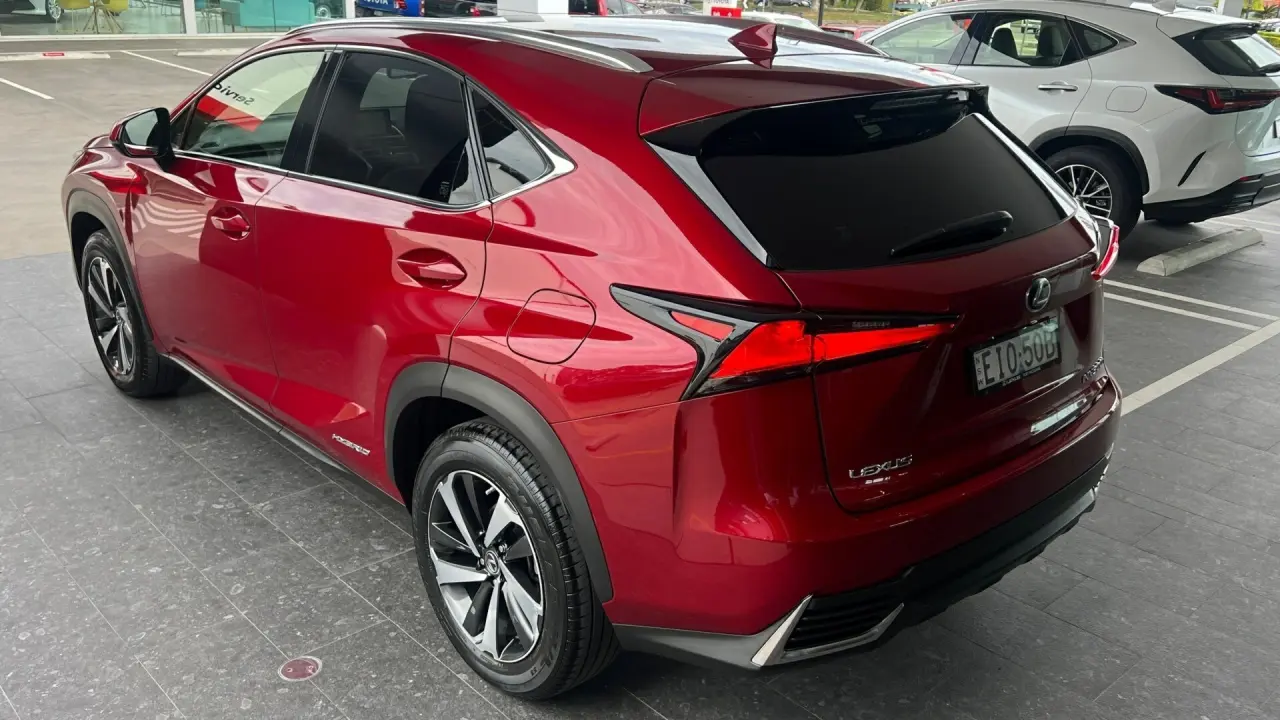 2020 Lexus NX300h Image 4