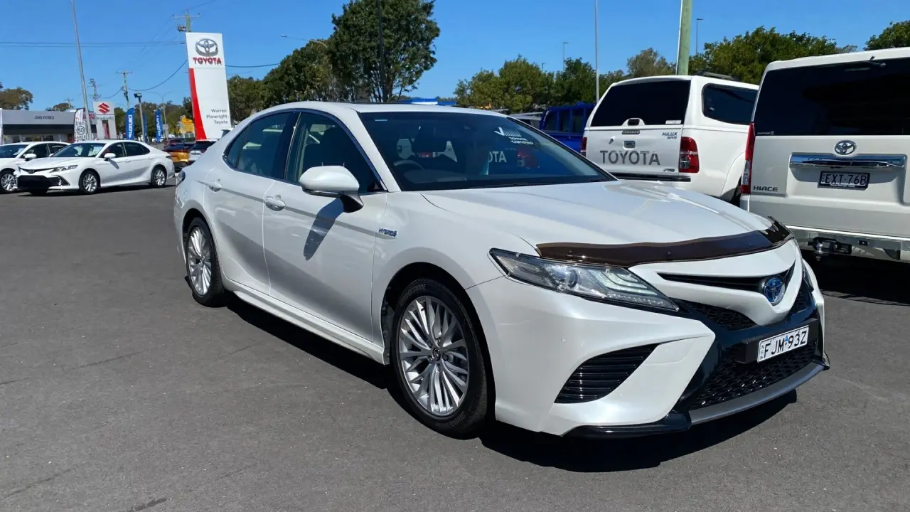 2018 Toyota Camry Hybrid Image 15