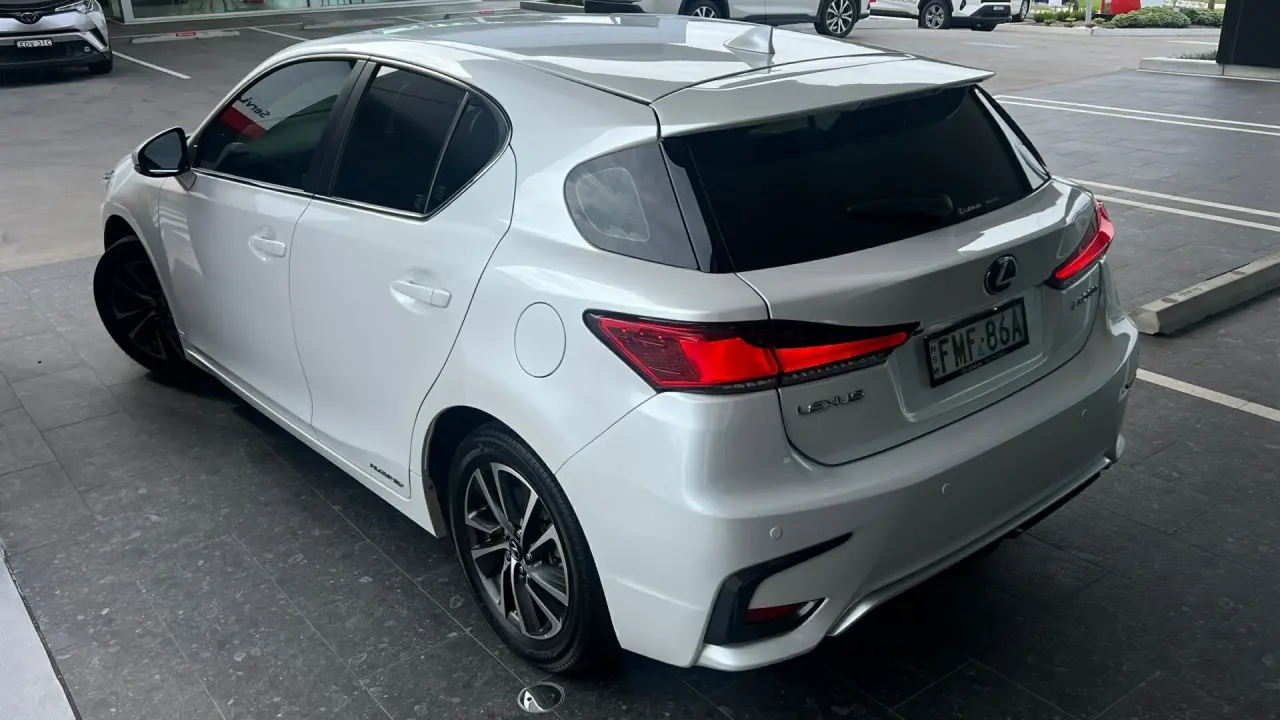 2018 Lexus CT200H Image 4