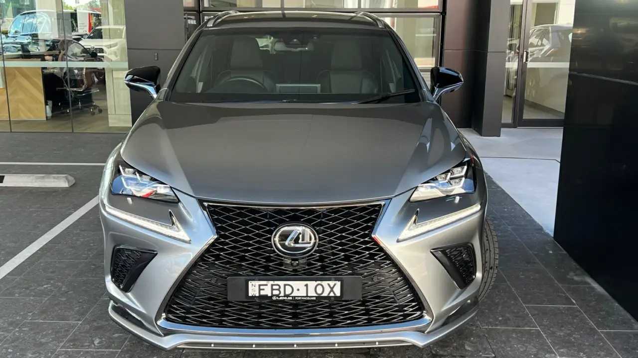 2018 Lexus Nx300 Gallery Image 2