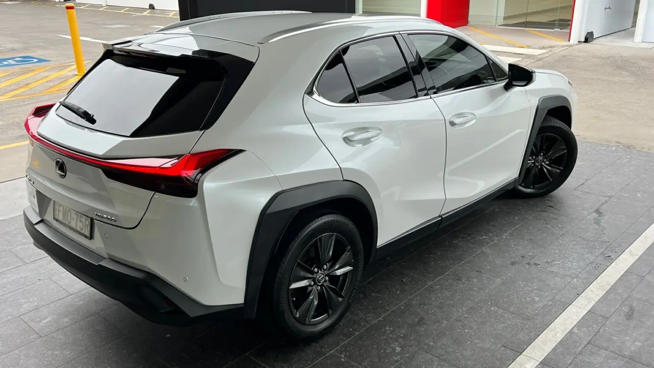 2020 Lexus Ux200 Gallery Image 4