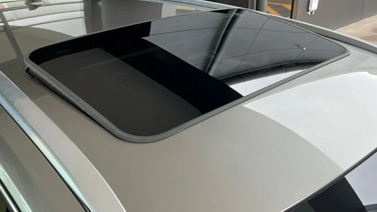 2020 Lexus NX300 Gallery Image 4