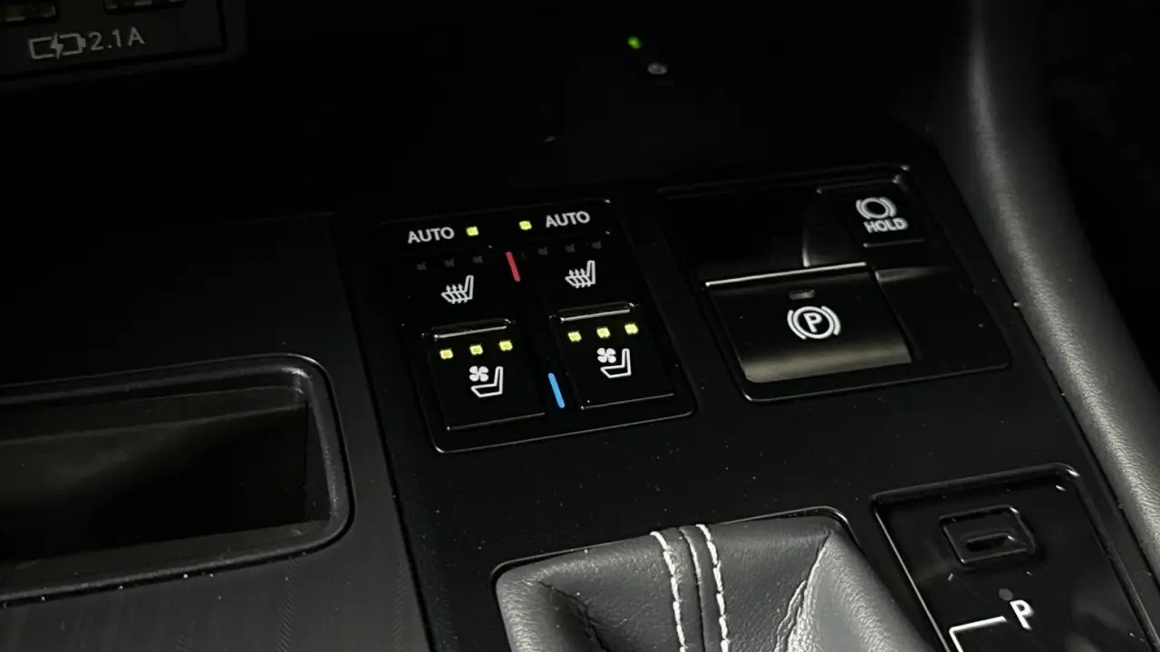 2020 Lexus RX350 Gallery Image 17