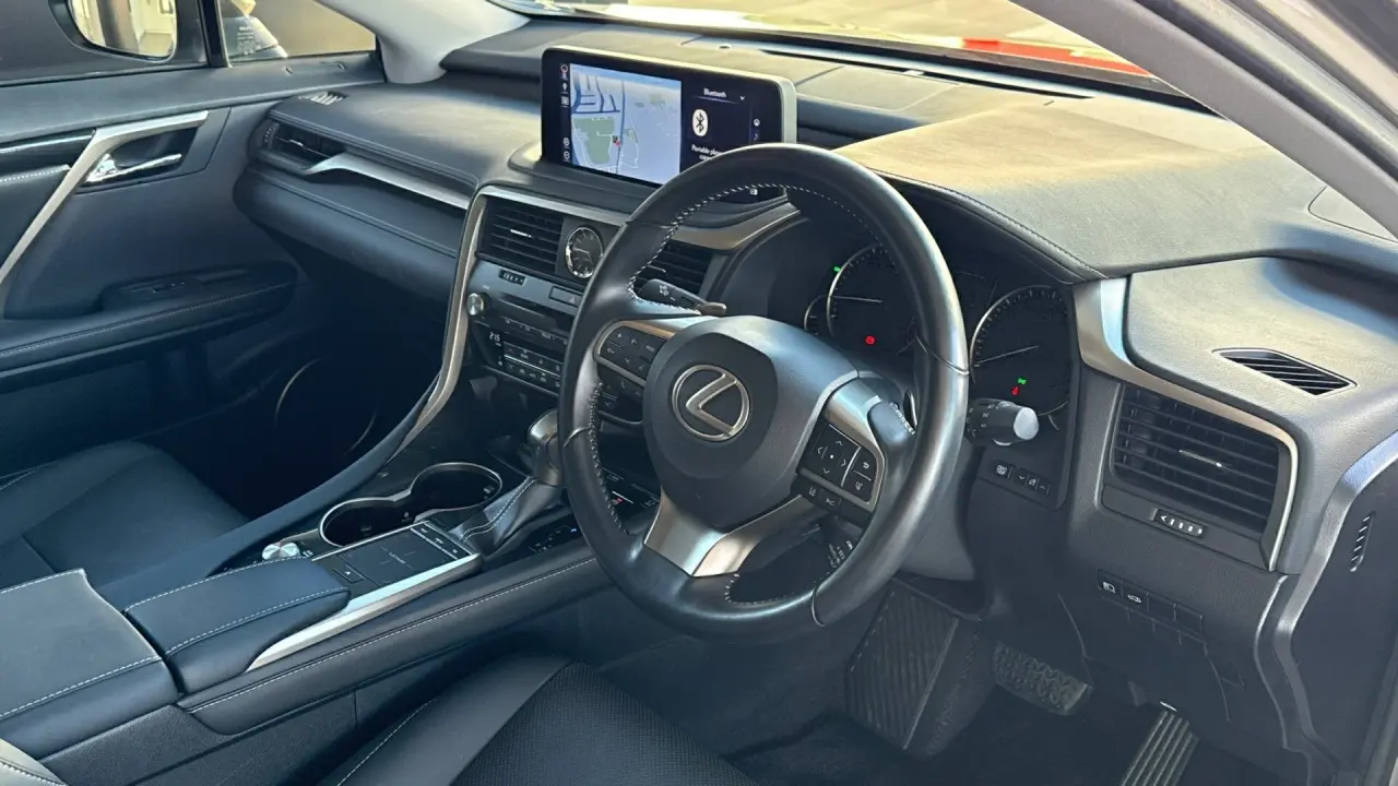 2020 Lexus RX350 Gallery Image 3