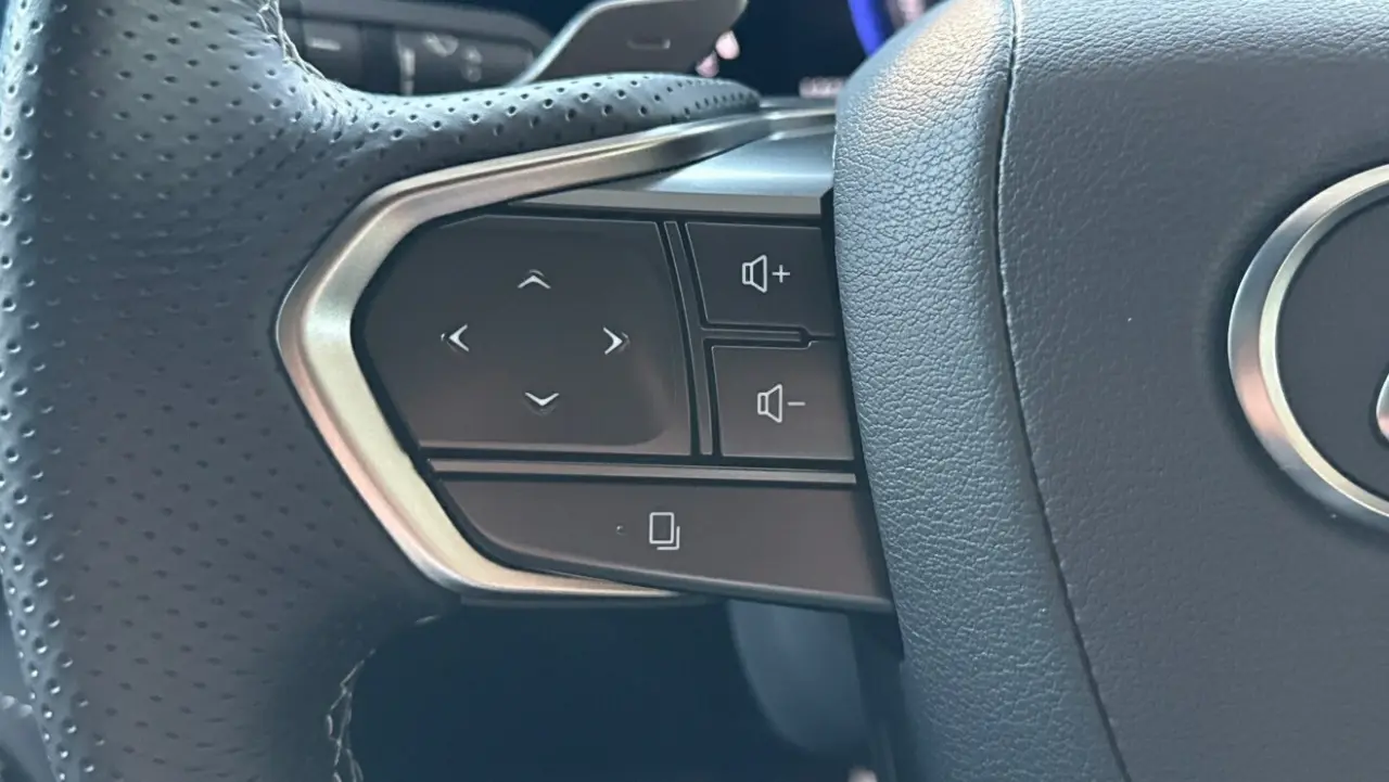 2024 Lexus NX350H Gallery Image 11