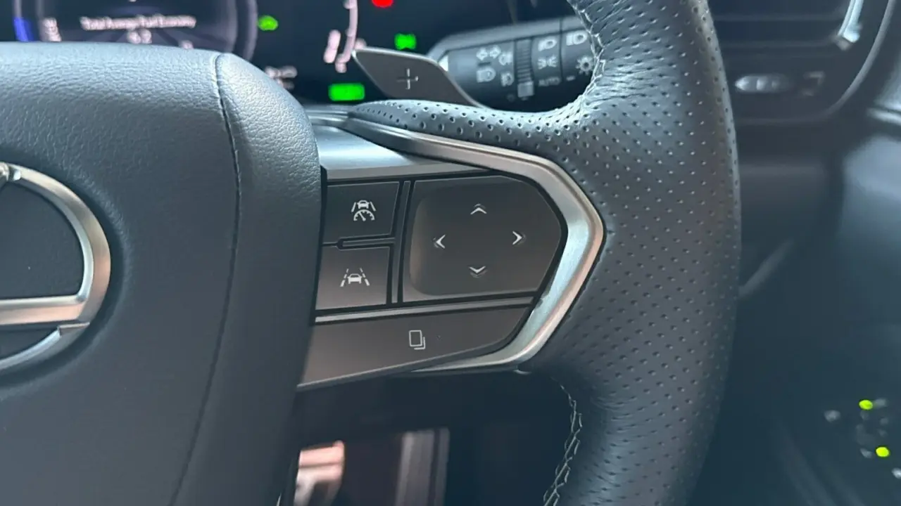2024 Lexus NX350H Gallery Image 12