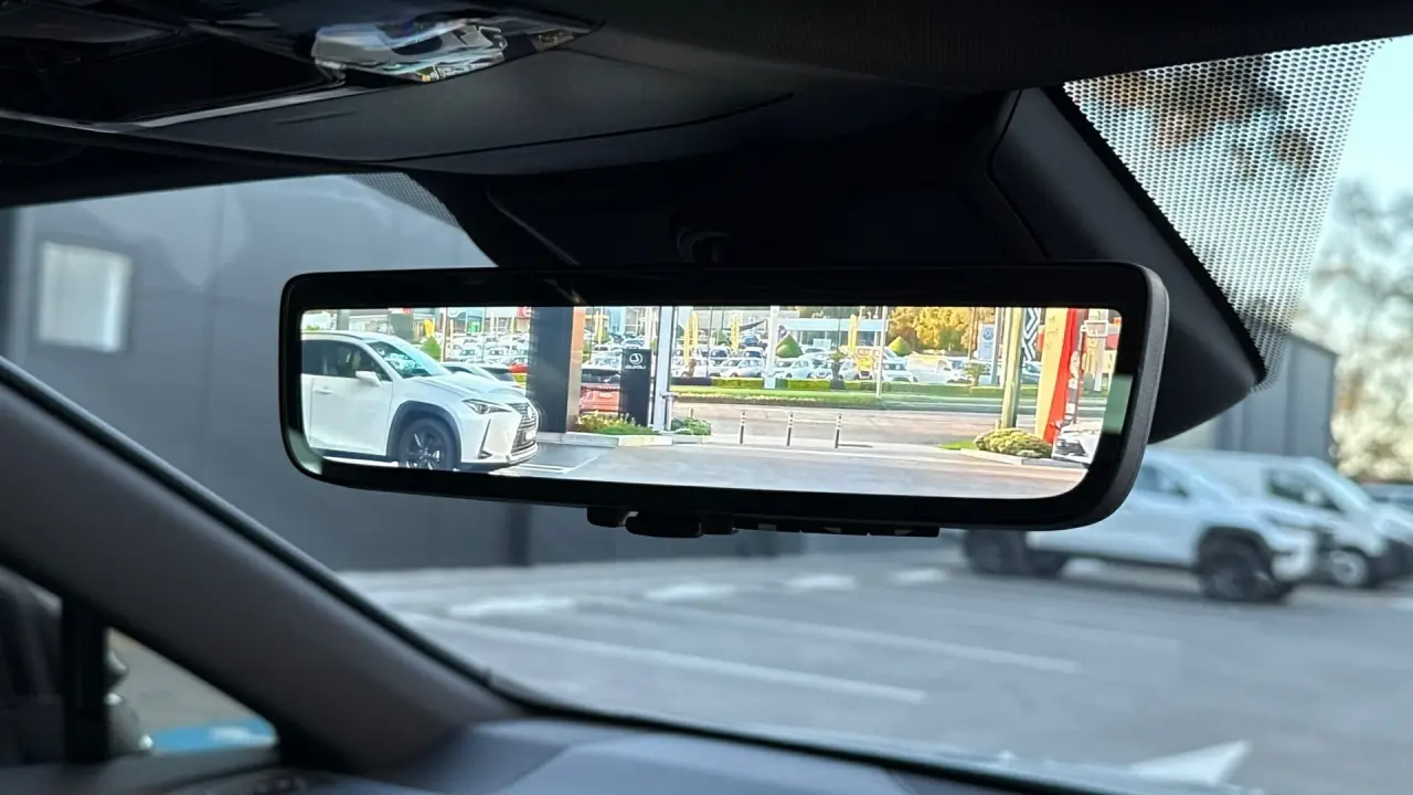 2024 Lexus NX350H Gallery Image 18