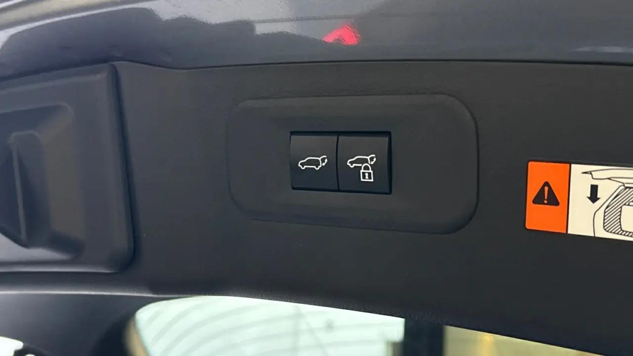 2024 Lexus NX350H Gallery Image 7