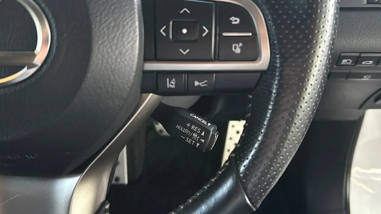 2020 Lexus RX450h Gallery Image 14