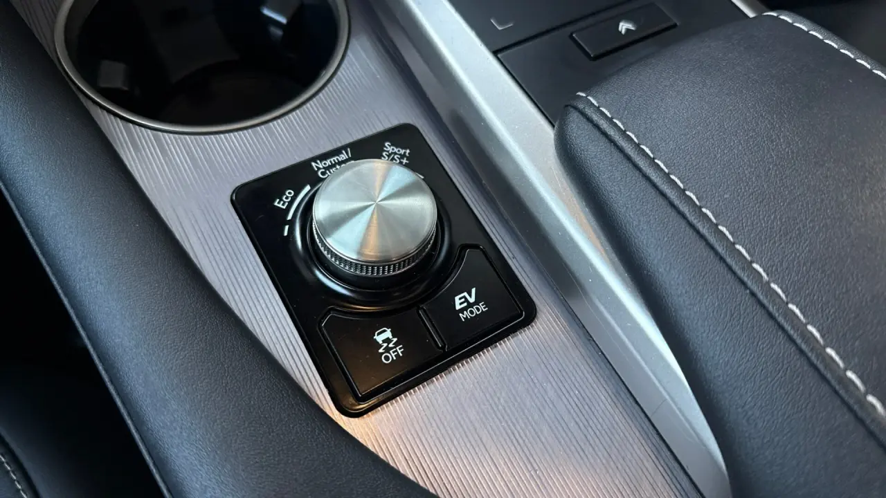 2020 Lexus RX450h Gallery Image 20