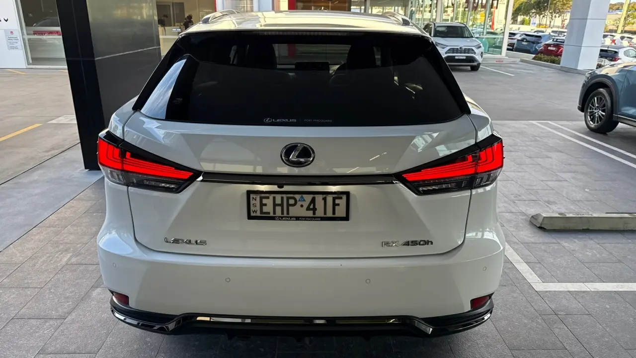 2020 Lexus RX450h Gallery Image 5