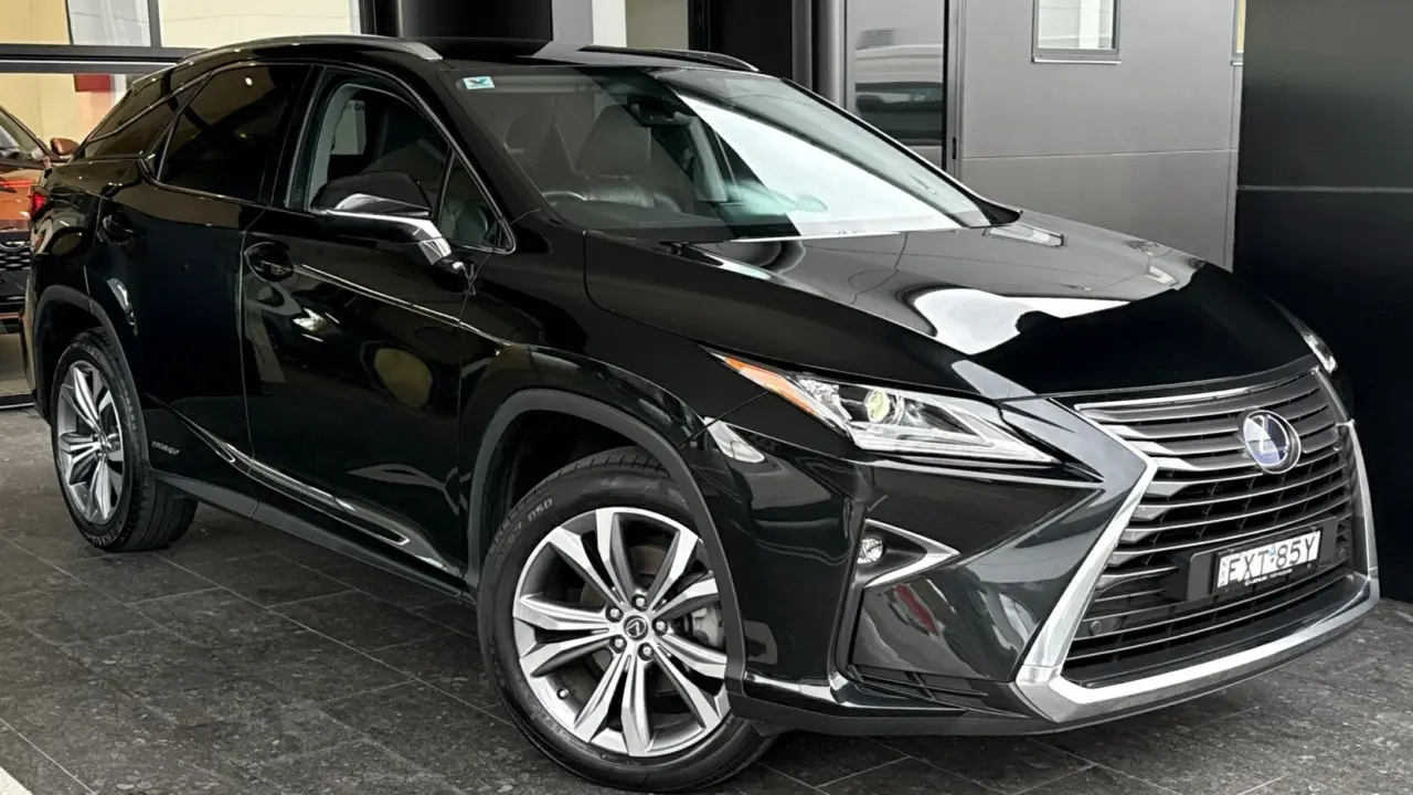 2019 Lexus RX450h Gallery Image 1