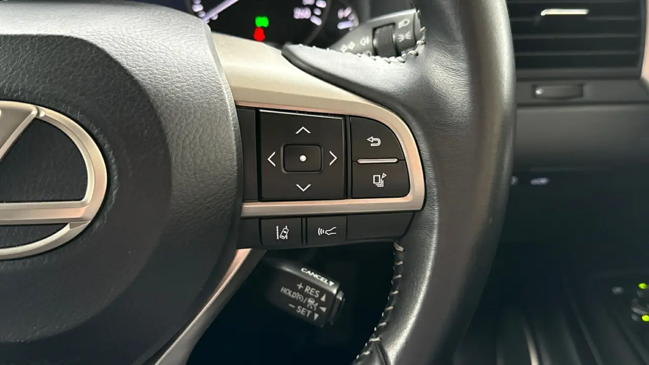2019 Lexus RX450h Gallery Image 13