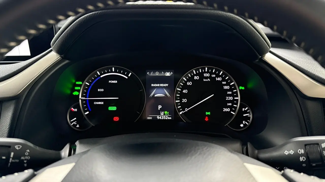 2019 Lexus RX450h Gallery Image 15